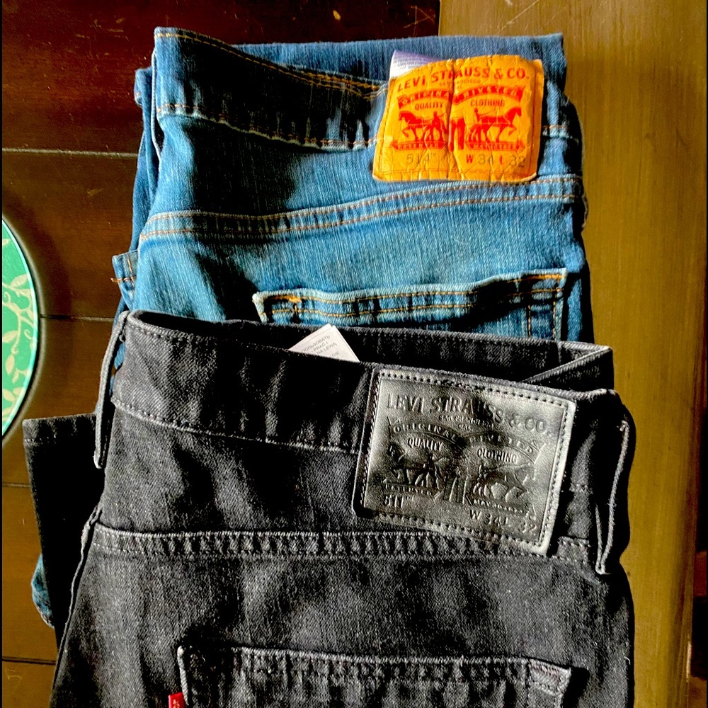 2 men’s Levi’s
